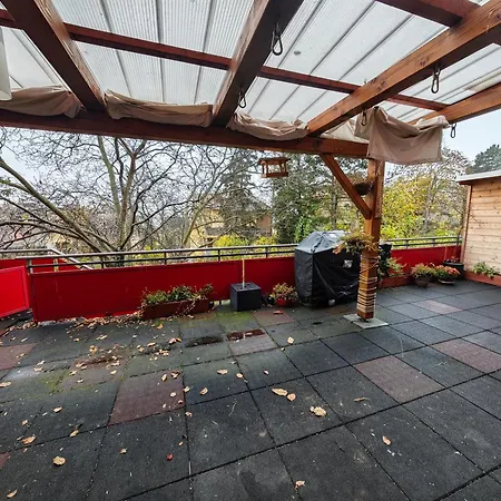 Sauna Zenklova 1, 4 Rooms, Terase, Garden, Sauna Apartment *
